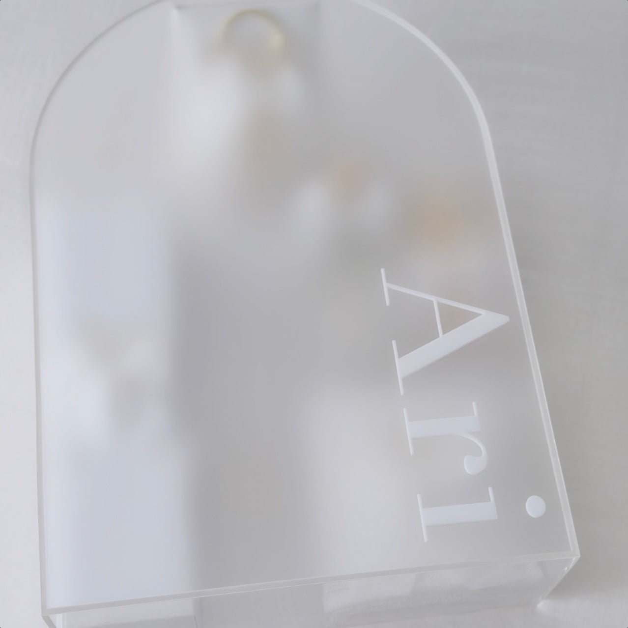 Arch acrylic box